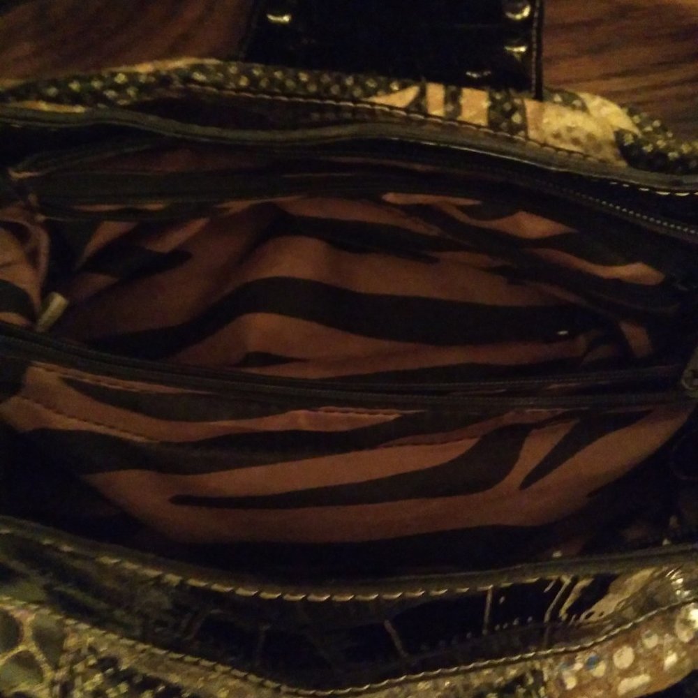 purse - Picture 2 of 2